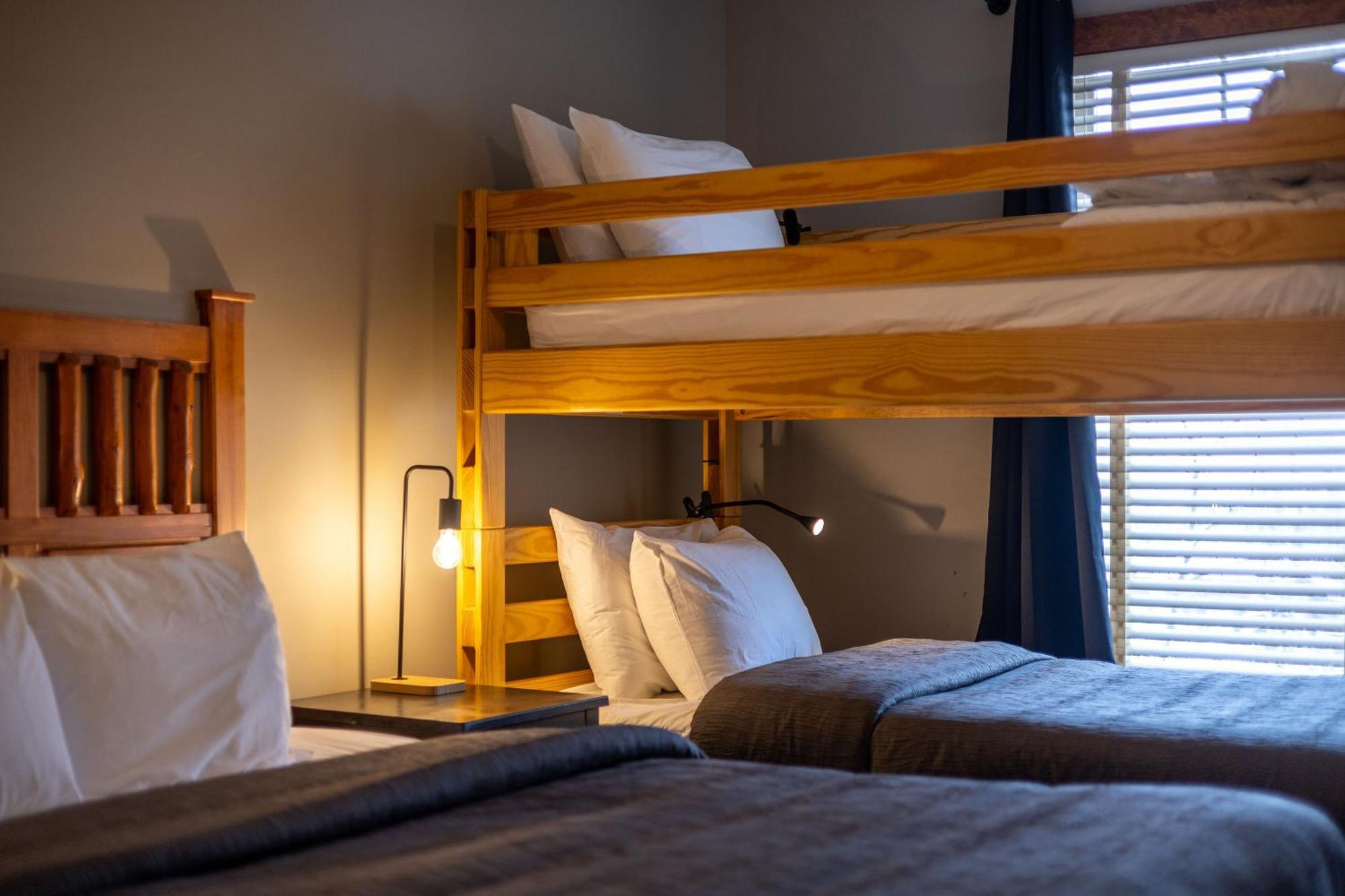 Snow Creek Lodge By Fernie Central Reservations المظهر الخارجي الصورة