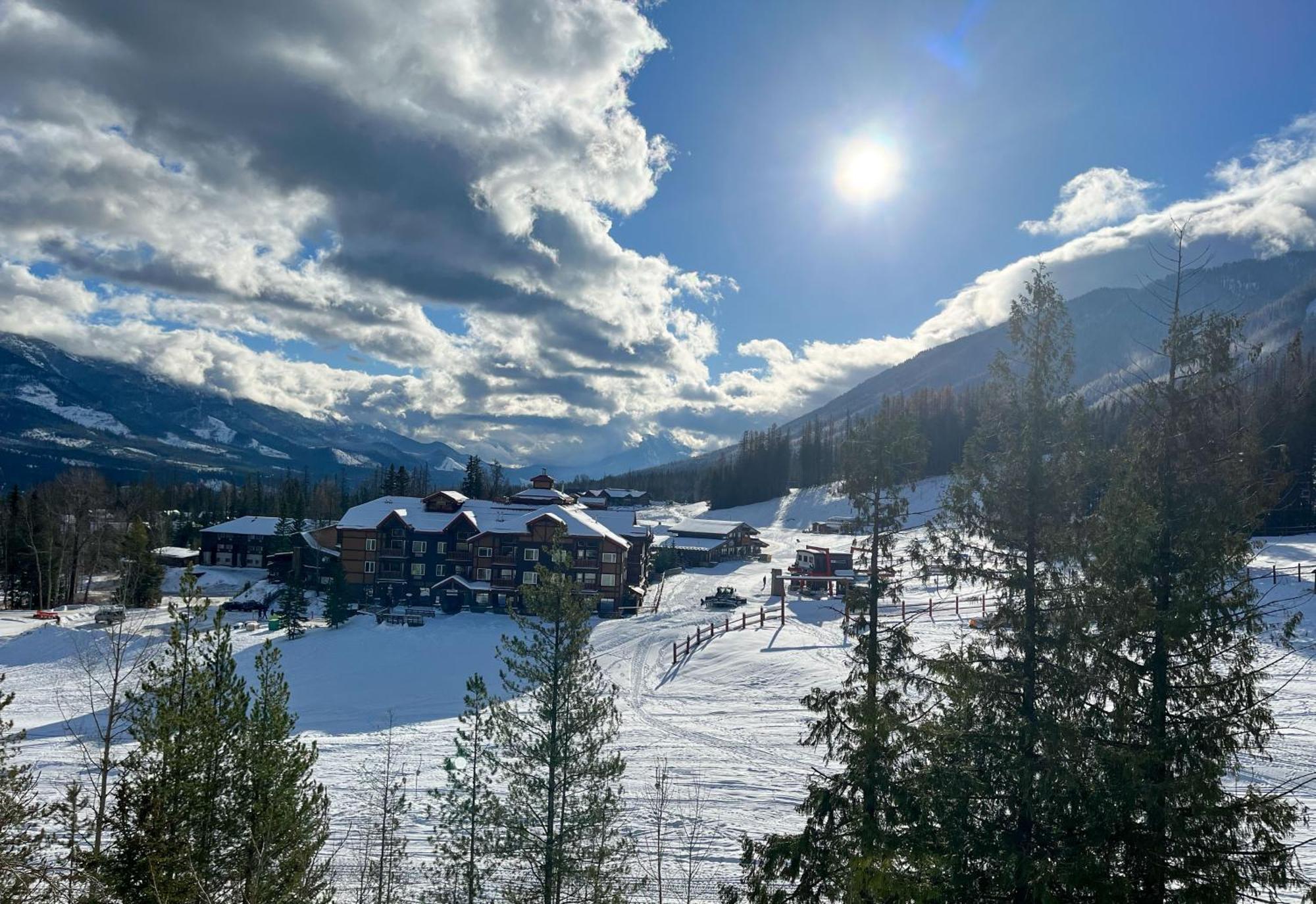 Snow Creek Lodge By Fernie Central Reservations المظهر الخارجي الصورة